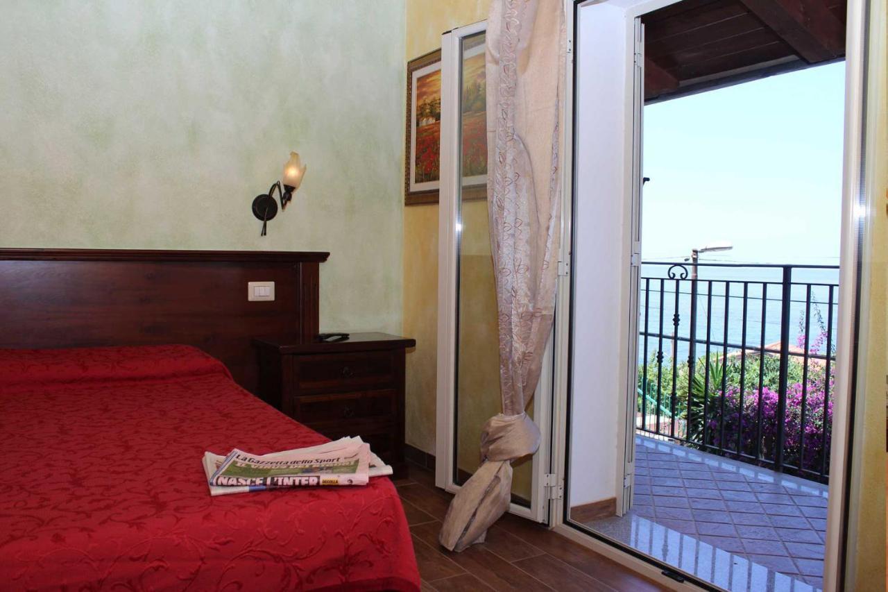 Villa Paladino - B&B E Guest House Шилла Екстер'єр фото